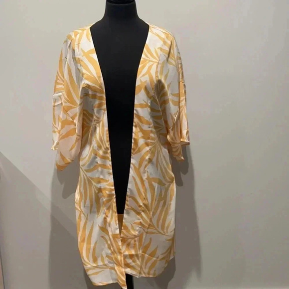 Maison Du Soir | Magnolia Luxe Robe - Picture 3 of 6